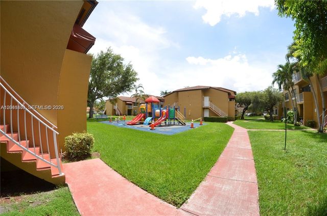 15630 SW 80th St I-210, Miami, FL 33193