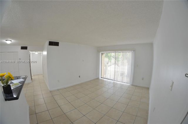 15630 SW 80th St I-210, Miami, FL 33193