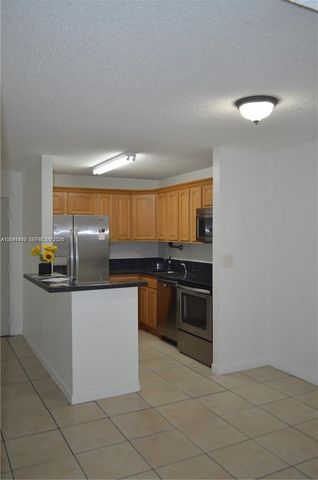 15630 SW 80th St I-210, Miami, FL 33193