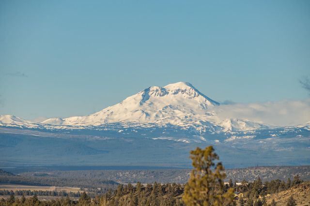 17040 SW Steelhead Road, Terrebonne, OR 97760