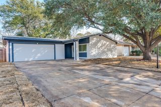2501 S Fielder Road, Arlington, TX 76015