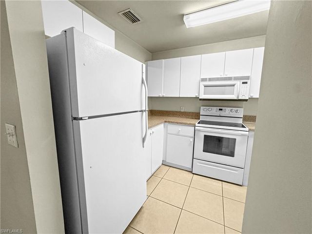 1321 SE 8th AVE 6, Cape Coral, FL 33990