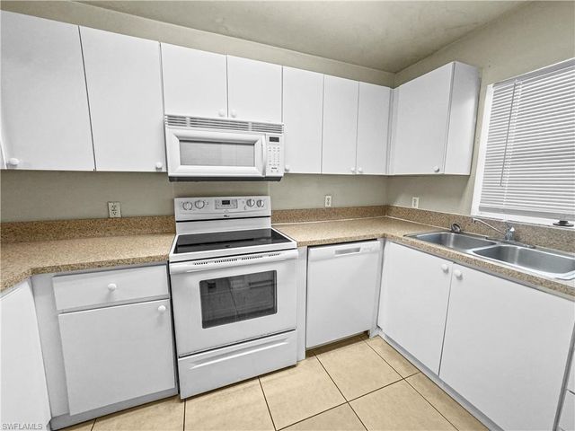 1321 SE 8th AVE 6, Cape Coral, FL 33990