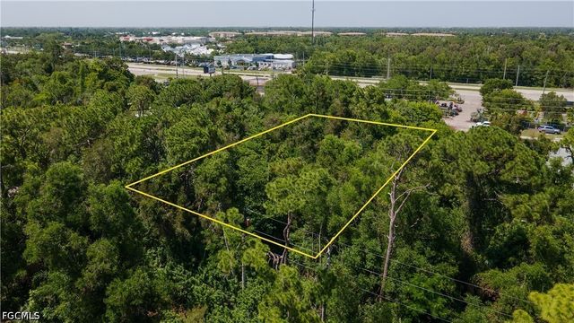 20190 Trailside DR, Estero, FL 33928