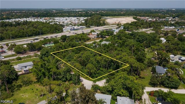 20190 Trailside DR, Estero, FL 33928