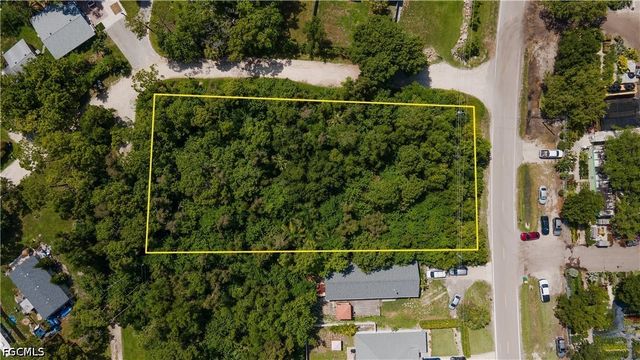 20190 Trailside DR, Estero, FL 33928