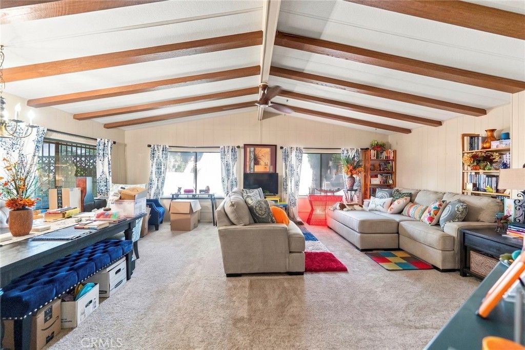 Image 12 of property listing at 643 Mariposa, Hemet, CA 92543
