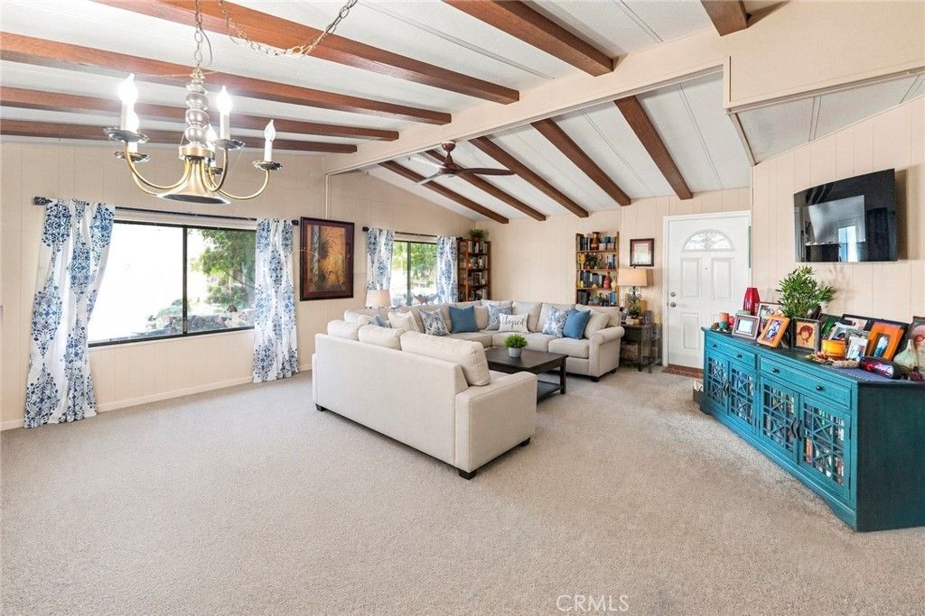 Image 13 of property listing at 643 Mariposa, Hemet, CA 92543