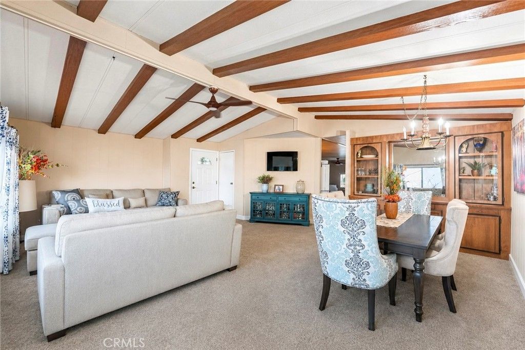 Image 14 of property listing at 643 Mariposa, Hemet, CA 92543