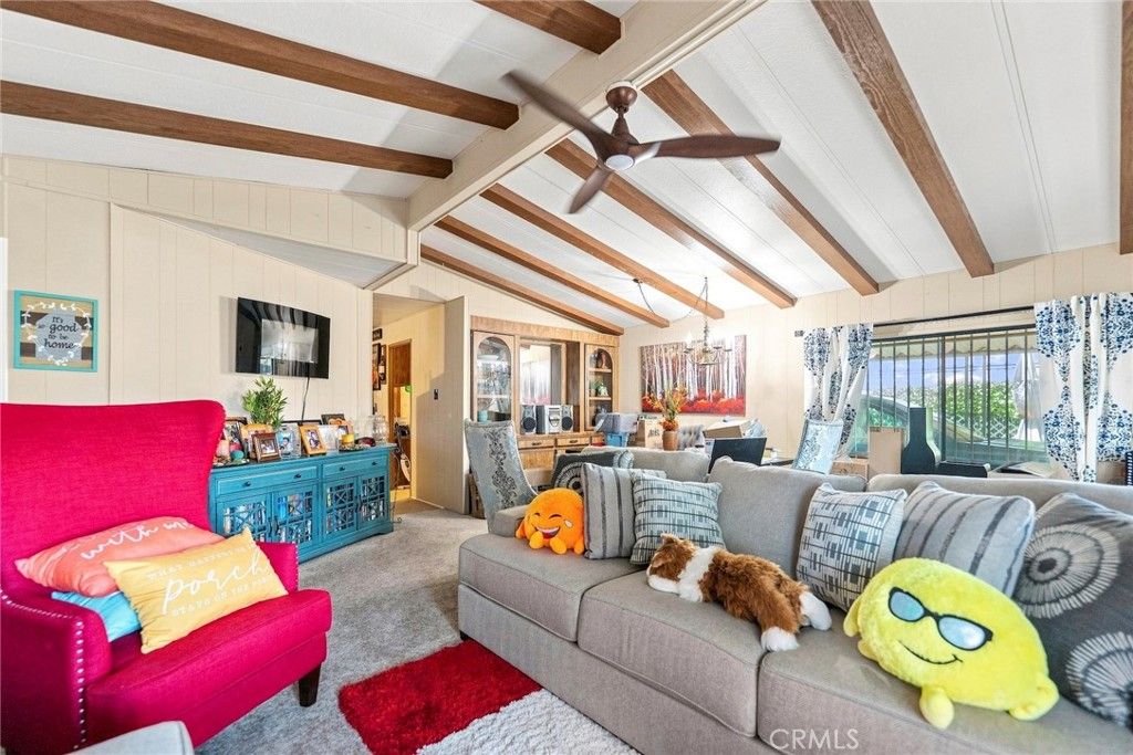 Image 15 of property listing at 643 Mariposa, Hemet, CA 92543