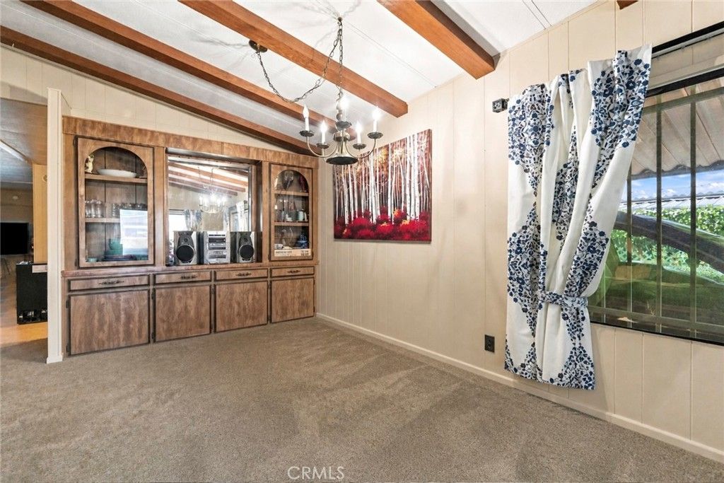 Image 16 of property listing at 643 Mariposa, Hemet, CA 92543