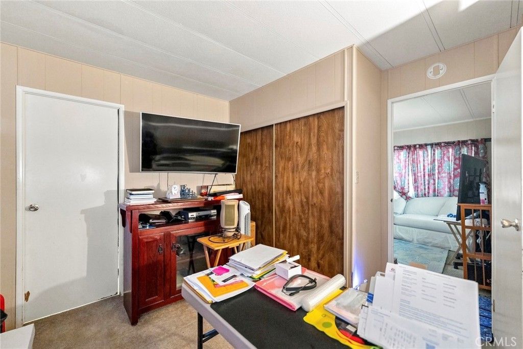 Image 30 of property listing at 643 Mariposa, Hemet, CA 92543