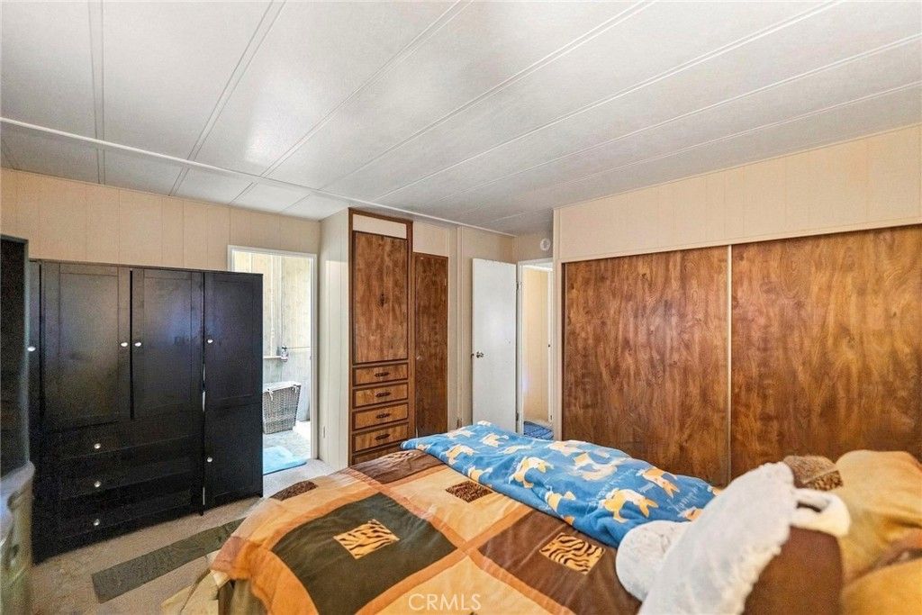 Image 33 of property listing at 643 Mariposa, Hemet, CA 92543