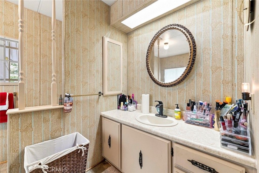 Image 35 of property listing at 643 Mariposa, Hemet, CA 92543