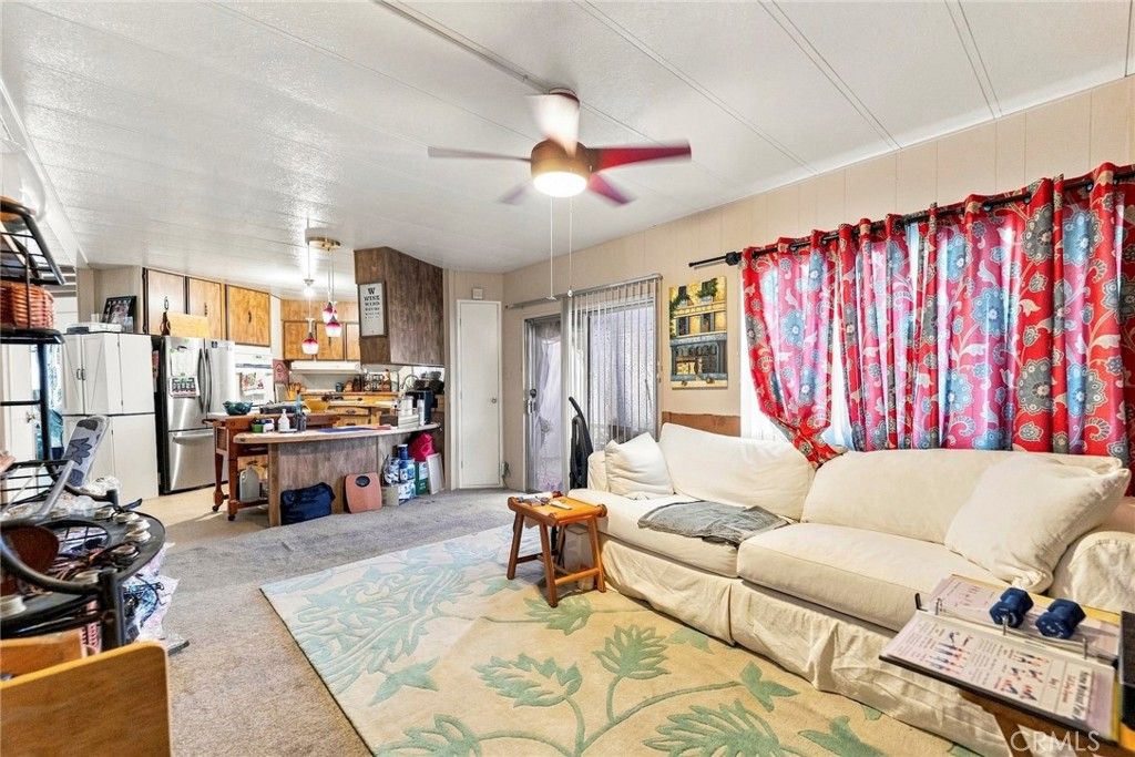Image 42 of property listing at 643 Mariposa, Hemet, CA 92543
