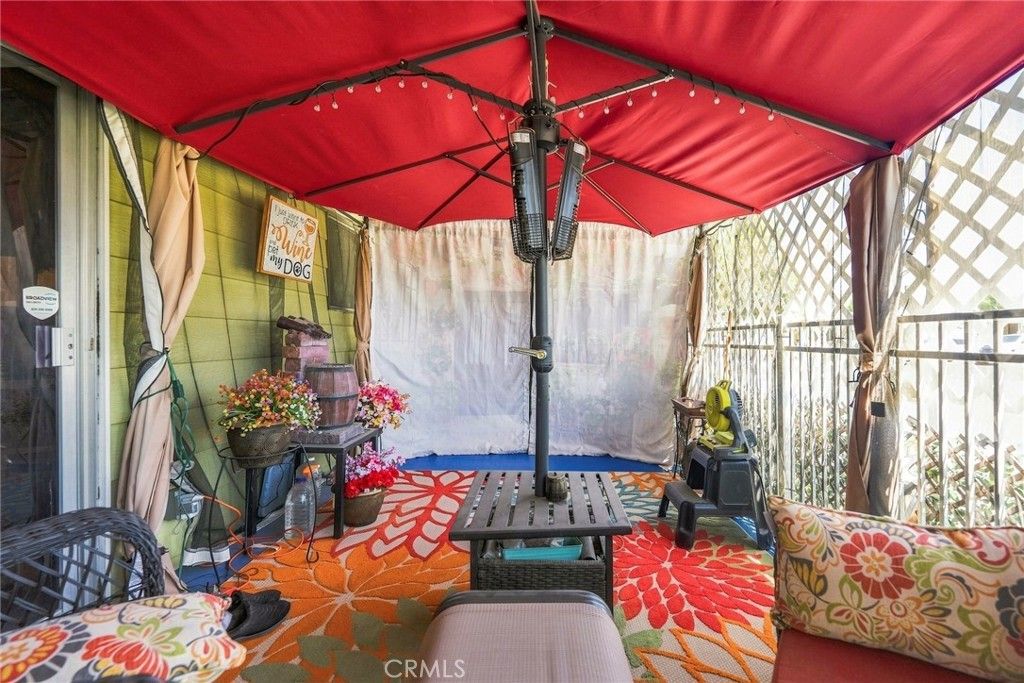 Image 44 of property listing at 643 Mariposa, Hemet, CA 92543