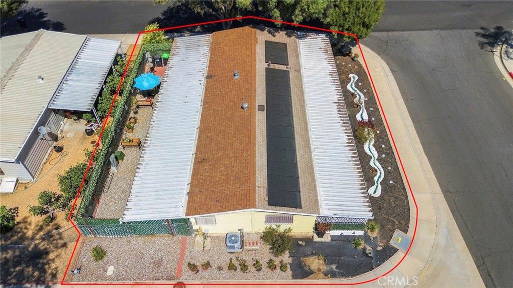 Image 5 of property listing at 643 Mariposa, Hemet, CA 92543
