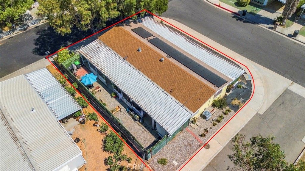 Image 6 of property listing at 643 Mariposa, Hemet, CA 92543