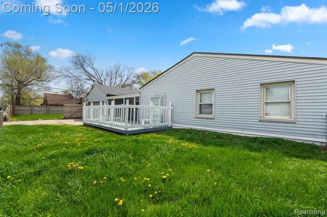 21090 Gentner Street, Warren, MI 48089