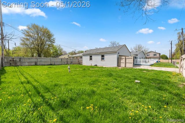 21090 Gentner Street, Warren, MI 48089