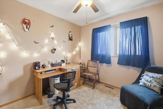 1122 Oleson Road, Waterloo, IA 50702