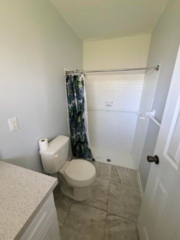 2804 E Crosley Drive E M, West Palm Beach, FL 33415