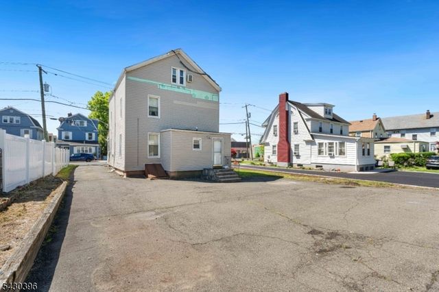 223 Montgomery St, Bloomfield Twp., NJ 07003