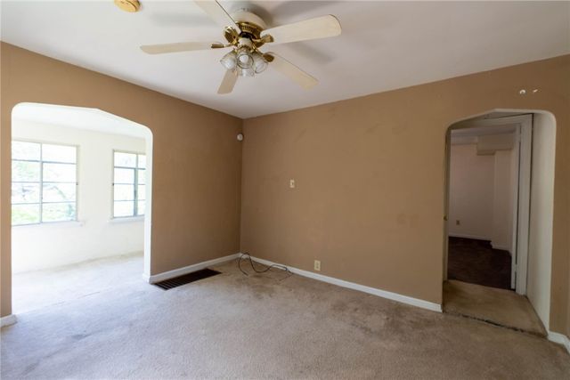 307 N 6th St, Clairton, PA 15025