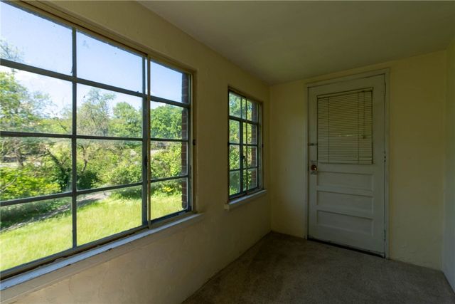 307 N 6th St, Clairton, PA 15025