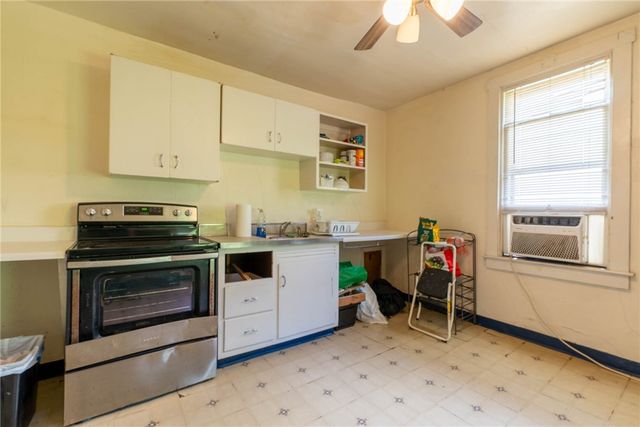 307 N 6th St, Clairton, PA 15025