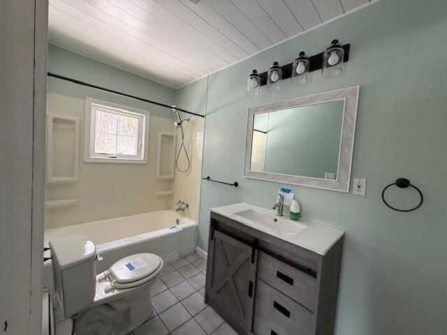 6707 W Decker Road, Ludington, MI 49431