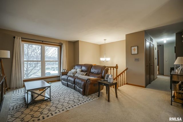 2348 W CARRIAGE Lane, Peoria, IL 61614