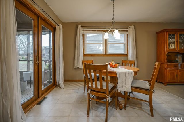 2348 W CARRIAGE Lane, Peoria, IL 61614