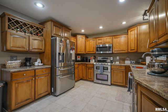 2348 W CARRIAGE Lane, Peoria, IL 61614