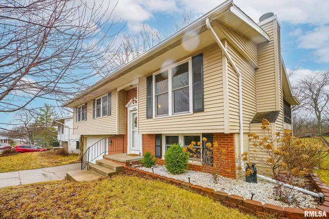 2348 W CARRIAGE Lane, Peoria, IL 61614