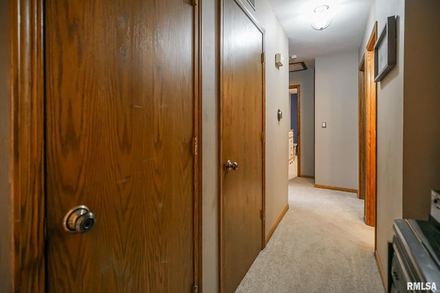 2348 W CARRIAGE Lane, Peoria, IL 61614