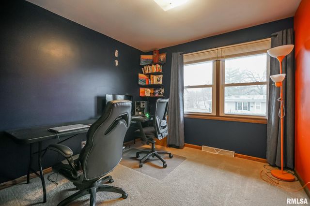 2348 W CARRIAGE Lane, Peoria, IL 61614