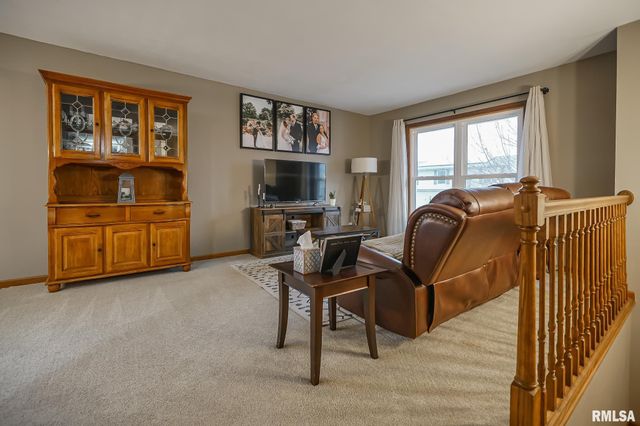 2348 W CARRIAGE Lane, Peoria, IL 61614