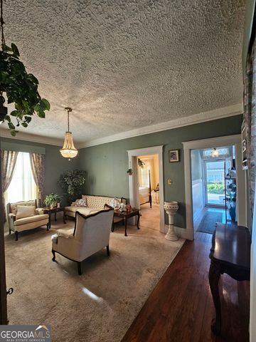 906 E 38th Street, Savannah, GA 31401