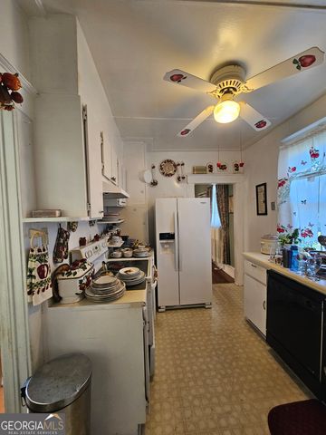 906 E 38th Street, Savannah, GA 31401