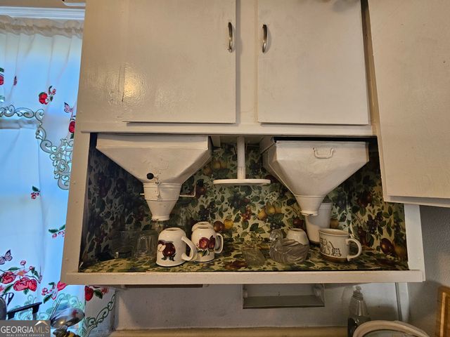 906 E 38th Street, Savannah, GA 31401