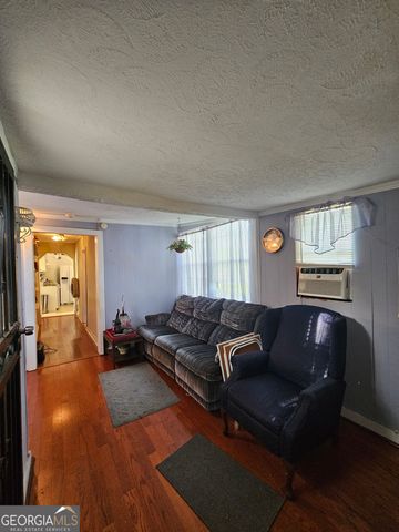 906 E 38th Street, Savannah, GA 31401