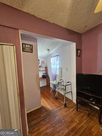 906 E 38th Street, Savannah, GA 31401