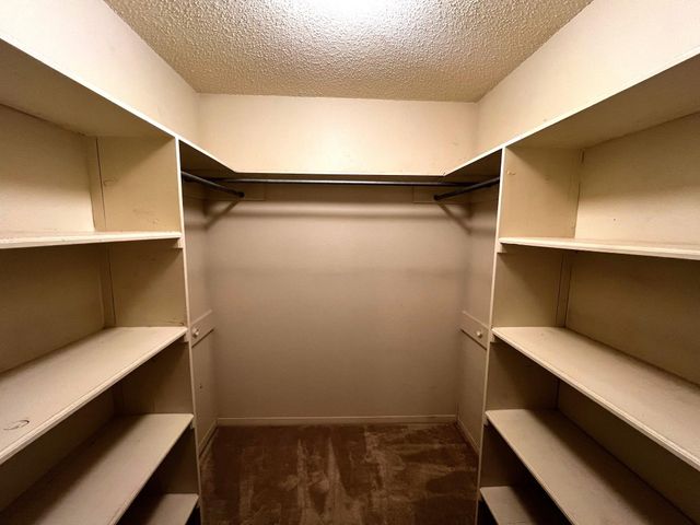 180 Steven CT, La Grange, TX 78945