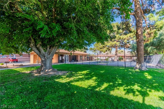 461 North Lamb Boulevard B, Las Vegas, NV 89110