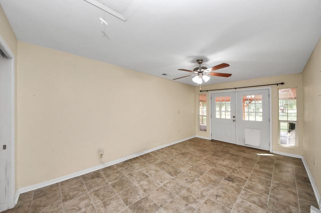 214 County Road 347 S, Cleveland, TX 77327