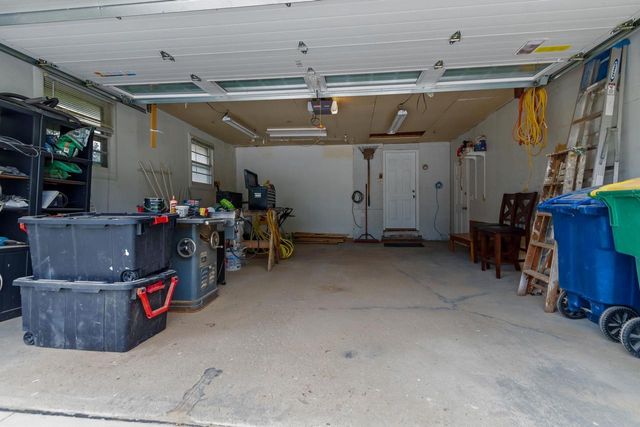 1520 CAREFUL DRIVE, Green Bay, WI 54304