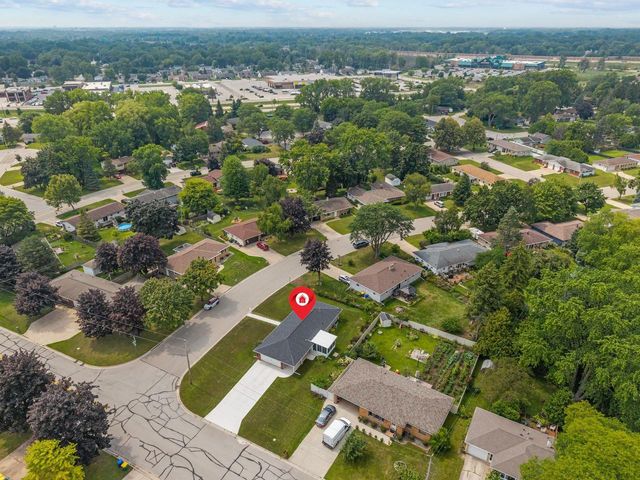 1520 CAREFUL DRIVE, Green Bay, WI 54304