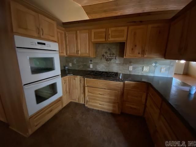 2799 Autumn Drive, Mountain View, AR 72560