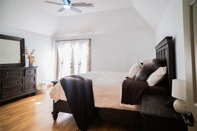 320 E Richmond Terrace, Mustang, OK 73064